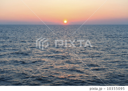 Aegean Sea horizon at sunset Aegean Sea horizon at sunset 10355095