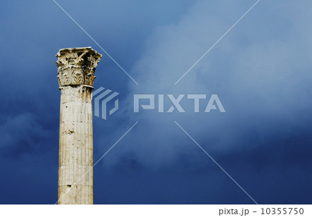 Greece, Athens, Corinthian column at Temple of Olympian Zeus Greece, Athens, Corinthian column at Temple of Olympian Zeus 10355750