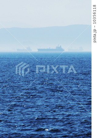 Greece, Oil tankers and cargo ships on Aegean Sea 10356118