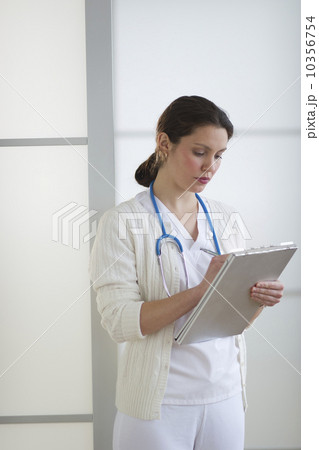 Portrait of nurse Portrait of nurse 10356754