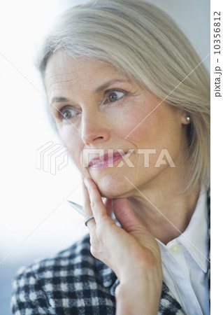 Portrait of senior businesswoman  10356812