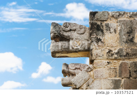 Mayan ruins 10357521
