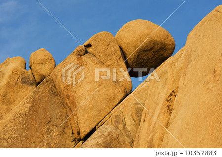 USA, California, Joshua Tree National Park, Rock formations 10357883