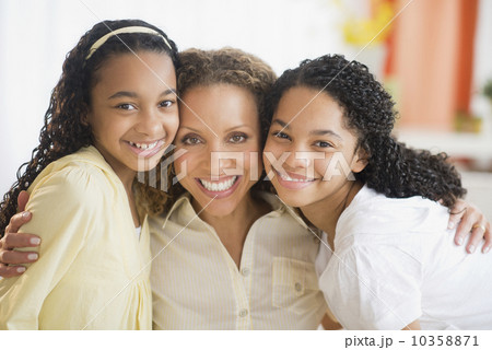 Portrait of mother with daughters (10-13) Portrait of mother with daughters (10-13) 10358871