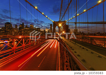 USA, New York State, New York City, Brooklyn Bridge at dusk 10359383