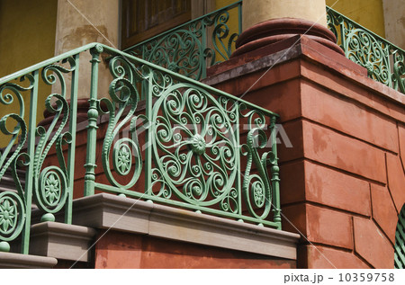 USA, South Carolina, Charleston, Green iron balustrade USA, South Carolina, Charleston, Green iron balustrade 10359758