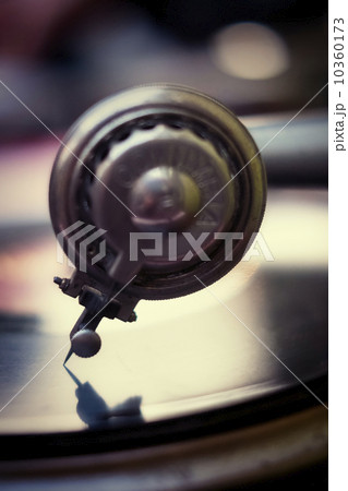 Studio close-up of record player 10360173