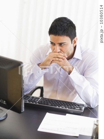 Businessman working on computer 10360514