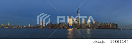 Manhattan skyline Manhattan skyline 10361144
