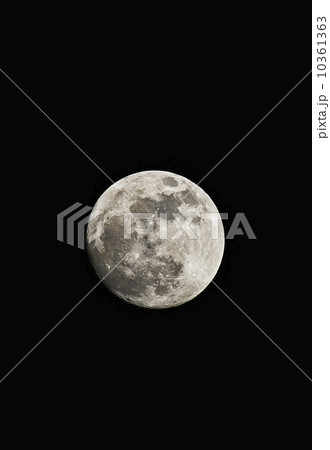 Full moon 10361363