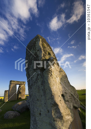 UK, England, Wiltshire, Stonehenge monument 10361547