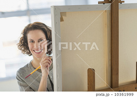 Portrait of artist in studio 10361999