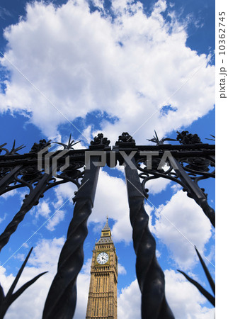 UK, London, Big Ben behind fence UK, London, Big Ben behind fence 10362745