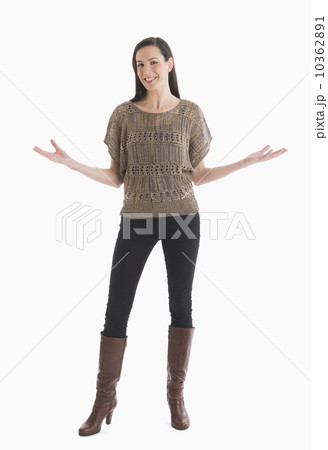 Portrait of mid adult woman 10362891