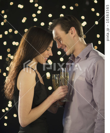 Couple celebrating new year's eve 10363565