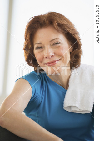 Portrait of senior woman in gym 10363650