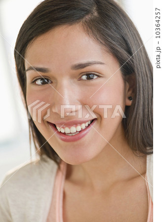 Portrait of young woman smiling Portrait of young woman smiling 10364257