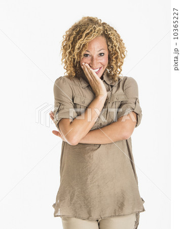 Portrait of smiling young woman, studio shot 10365227