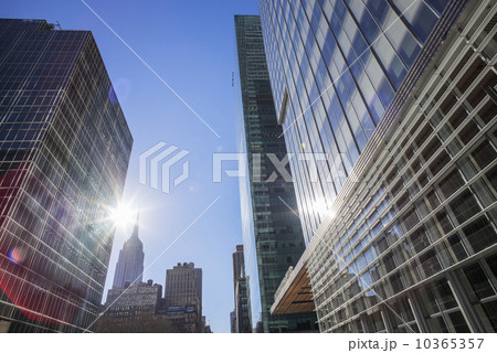 Skyscrapers with solar flare Skyscrapers with solar flare 10365357