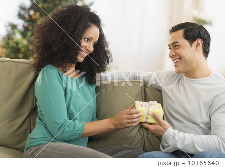 Couple with Christmas gifts 10365640