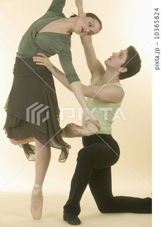 Ballet dancers in motion 10365824