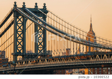 Manhattan Bridge with Empire State Building Manhattan Bridge with Empire State Building 10366522