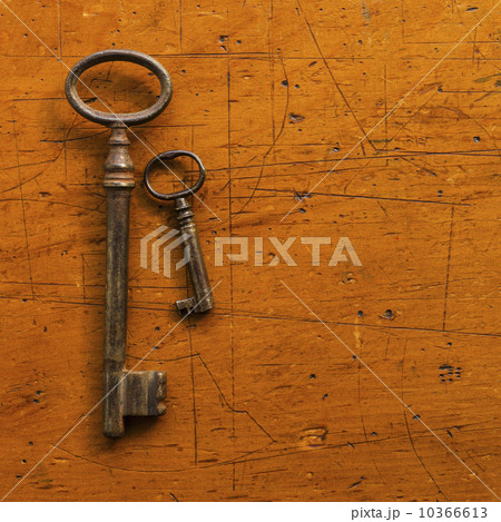 Antique keys Antique keys 10366613