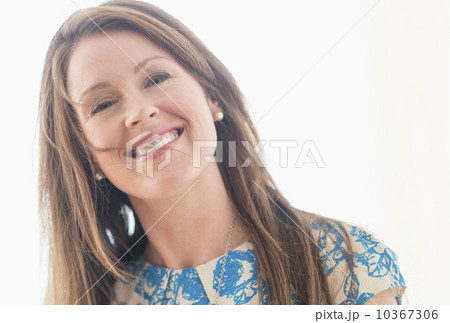 Portrait of woman smiling 10367306