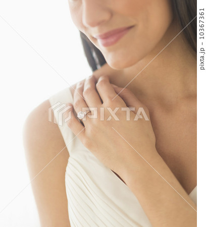 Studio shot of bride Studio shot of bride 10367361