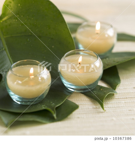 Lighted candles 10367386