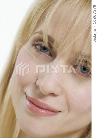 Closeup of woman gently smiling 10367579