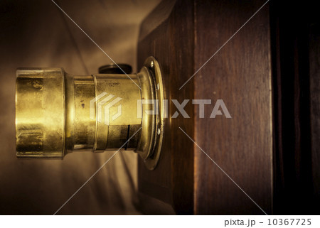 Antique camera 10367725