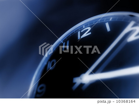 Clock face closeup 10368164