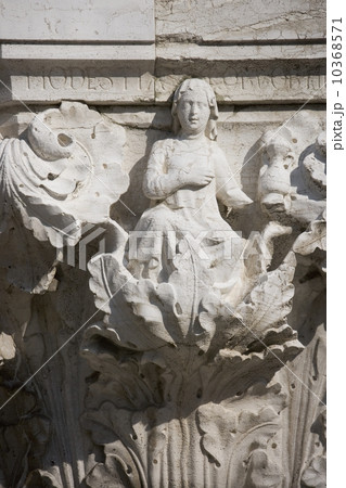 Column sculpture on Doges' Palace Venice Italy 10368571