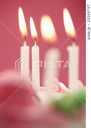 Closeup of candles on a cake 10368747
