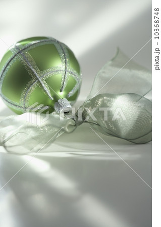 Christmas tree ornament 10368748