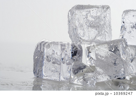 Closeup of ice cubes 10369247