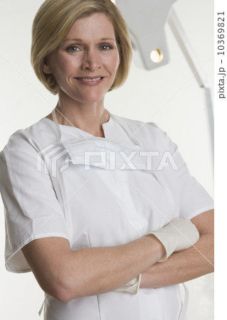 Portrait of dental hygienist 10369821