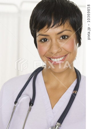 Portrait of female health practitioner 10369858