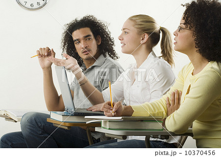 Three college students in class 10370456