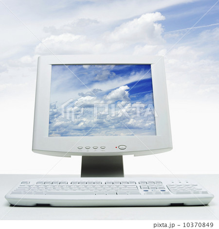 Studio shot of computer monitor and keyboard 10370849