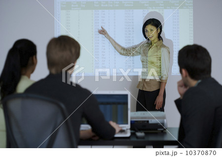 Businesswoman giving presentation Businesswoman giving presentation 10370870