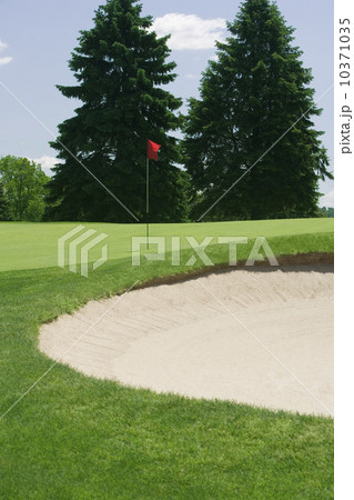 Detail of golf course sand trap 10371035
