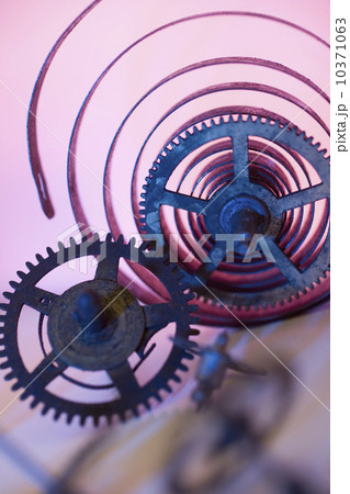 Close up of cog wheels 10371063