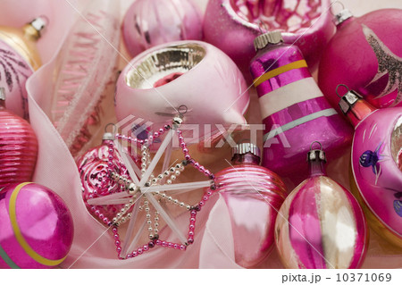 A group of Christmas ornanaments 10371069