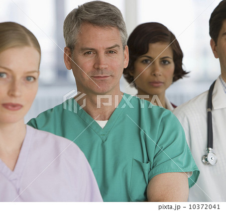 Row of medical professionals Row of medical professionals 10372041
