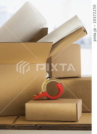 Shipping boxes and packing supplies 10372250