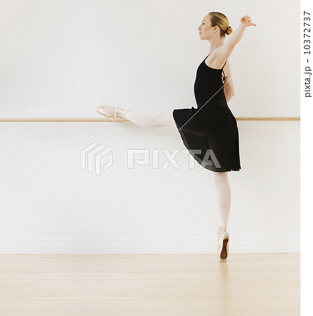 Female ballet dancer in dance studio 10372737