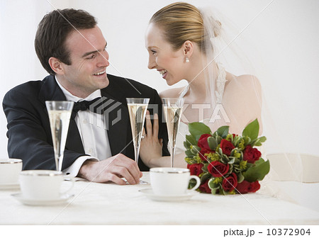 Bride and groom with champagne 10372904