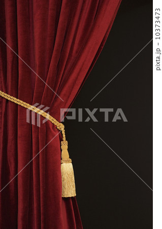 Close up of curtain and tieback Close up of curtain and tieback 10373473